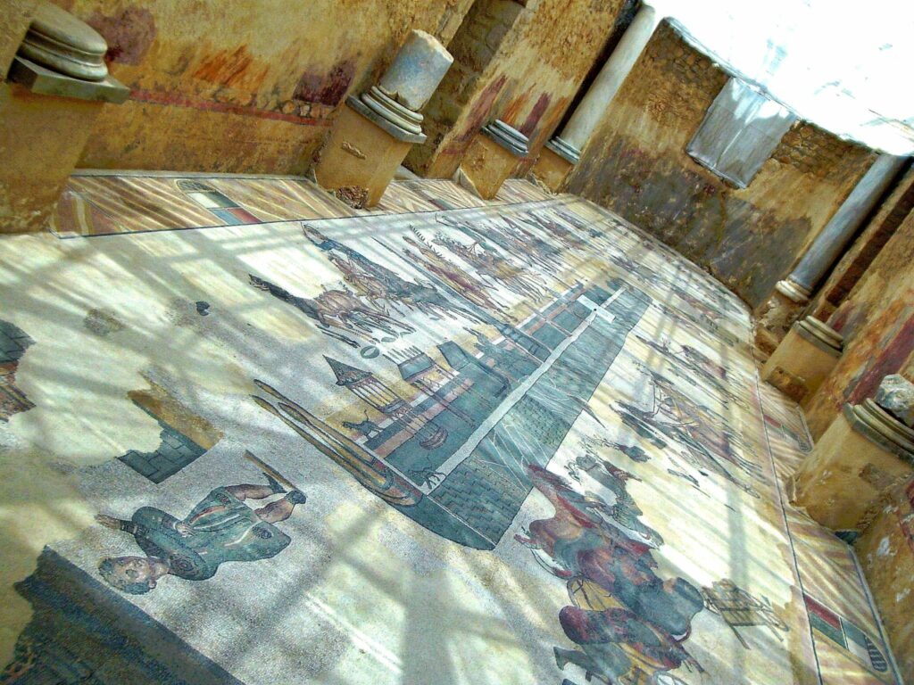 La palestra delle terme, col mosaico della gara al Circo Massimo, Villa del Casale di Piazza Armerina (foto di A. Patti)